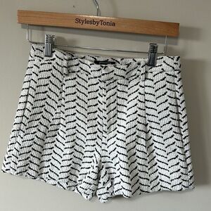 AYR Womens Lainificio Textured Pleated Shorts Black Cream Stripes Pockets Sz 0